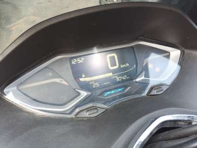 Recambio de cuadro instrumentos para honda pcx - pcx 125 (jk05) referencia OEM IAM 37100K1YD11  