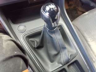 Recambio de palanca cambio para seat leon st (5f8) 2012-2020 1.5 tgi referencia OEM IAM 5Q0711049BK  