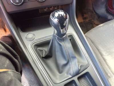 Recambio de pomo palanca cambio para seat leon st (5f8) 2012-2020 1.5 tgi referencia OEM IAM 5F1711113SZP8  