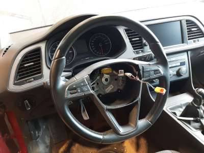 Recambio de volante para seat leon st (5f8) 2012-2020 1.5 tgi referencia OEM IAM 5F0419091L  