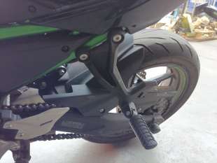 Recambio de estribo lateral para kawasaki z ( - 899cc) - z 650 referencia OEM IAM 35063134918R   2