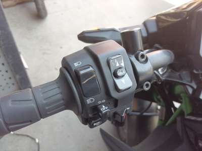 Recambio de piña luces izquierda para kawasaki z ( - 899cc) - z 650 referencia OEM IAM 460910591  