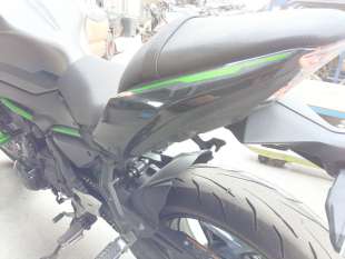 Recambio de moldura para kawasaki z ( - 899cc) - z 650 referencia OEM IAM 35063134818R  