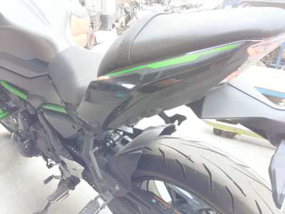 Recambio de moldura para kawasaki z ( - 899cc) - z 650 referencia OEM IAM 35063134818R  
