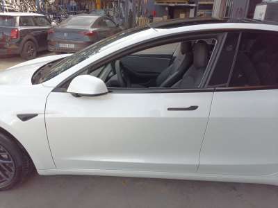 Recambio de puerta delantera izquierda para tesla model 3 (5yj3) 2017- ev awd referencia OEM IAM 1751845ECG  