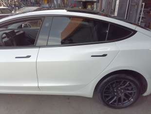 Recambio de puerta trasera izquierda para tesla model 3 (5yj3) 2017- ev awd referencia OEM IAM 1751847ECG  