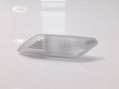 Recambio de piloto lateral izquierdo para dacia sandero iii 2020- expression referencia OEM IAM 261612750R  