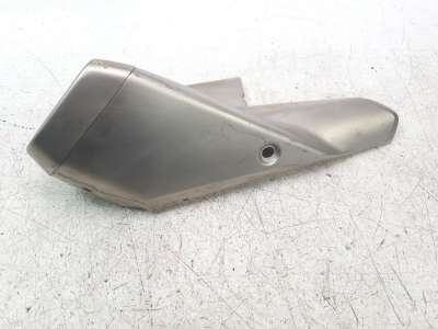Recambio de moldura para honda cb 650r 2018- cb 650r referencia OEM IAM 18355MKYD50  