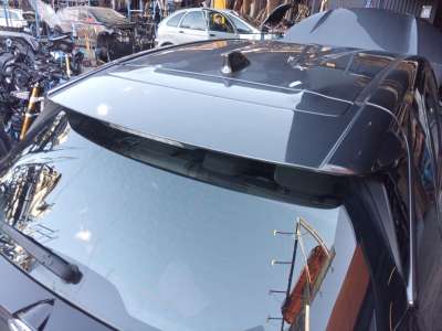 Recambio de aleron trasero para toyota yaris cross (mxp_) 2020- 1.5 hybrid (mxpj10) referencia OEM IAM 760850D910  