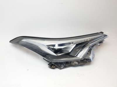 Recambio de faro derecho para toyota c-hr (_x1_) 2016- 1.8 hybrid (zyx10_, zyx11_) referencia OEM IAM 81110F4070  