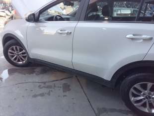 Recambio de estribos laterales para kia sportage 2010-2016 drive 4x2 referencia OEM IAM 87751F1100  