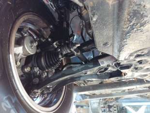 Recambio de mangueta delantera derecha para kia sportage 2010-2016 drive 4x2 referencia OEM IAM 51716D7000  