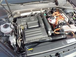 Recambio de centralita motor uce para volkswagen golf vii lim. 2012-2017 gte referencia OEM IAM 04E906023M  