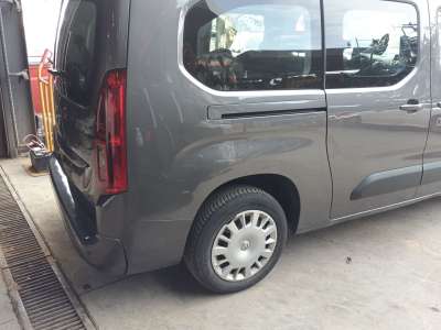 Recambio de puente trasero para opel combo e tour / life (k9) 2018- 1.5 referencia OEM IAM 9822650080  