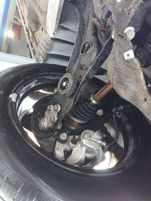 Recambio de brazo suspension inferior delantero izquierdo para ford focus iv (hn) 2018- 1.0 ecoboost mhev active referencia OEM 