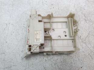 Recambio de caja reles / fusibles para toyota hilux vii 2016-2020 2.4 d referencia OEM IAM 827300K530  