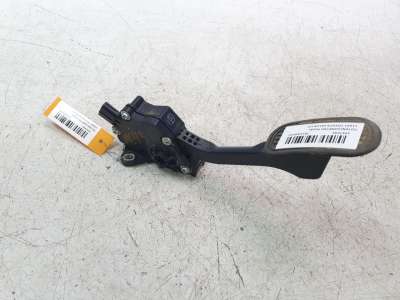 Recambio de potenciometro pedal para toyota hilux vii 2016-2020 2.4 d referencia OEM IAM 781100K030  