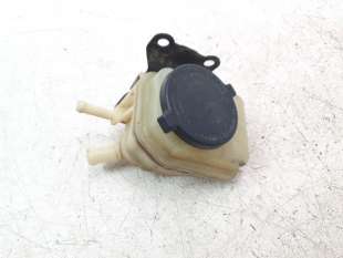 Recambio de deposito servo para toyota hilux vii 2016-2020 2.4 d referencia OEM IAM 10780  
