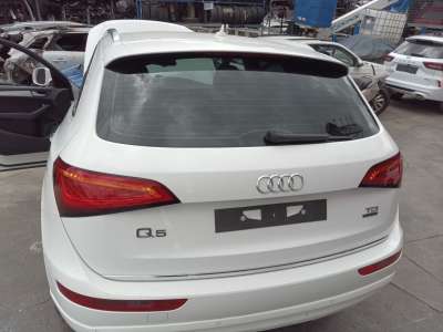 Recambio de porton trasero para audi q5 (8rb) 2008-2017 2.0 tdi quattro referencia OEM IAM 8R0827023C  