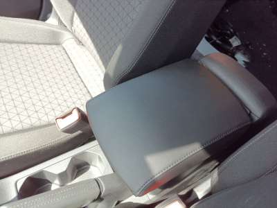 Recambio de apoyabrazos central para volkswagen t-cross (c11, d31) 2018- 1.0 tsi referencia OEM IAM 2GM864207ATJT  
