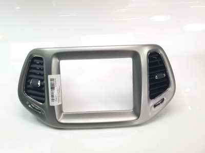 Recambio de aireador central para jeep compass ii 2017- longitude 4x2 referencia OEM IAM 5UT63NCCAB  