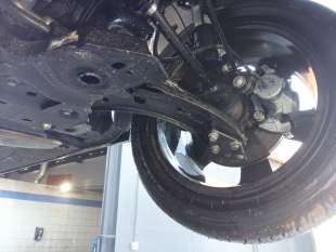 Recambio de brazo suspension inferior delantero izquierdo para mg mg zs suv 2017- 1.5 vti referencia OEM IAM 11048892  