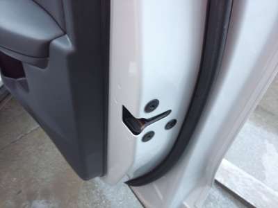 Recambio de cerradura puerta delantera derecha para mg mg zs suv 2017- 1.5 vti referencia OEM IAM 10645781  