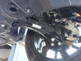 Recambio de brazo suspension inferior delantero izquierdo para mg zs 2022- luxury referencia OEM IAM 11048892  