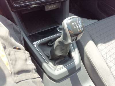 Recambio de pomo palanca cambio para volkswagen t-cross (c11, d31) 2018- 1.0 tsi referencia OEM IAM 2GM713203A  