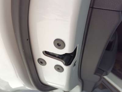 Recambio de cerradura puerta trasera izquierda para mg zs 2022- comfort referencia OEM IAM 10842782  