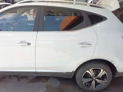 Recambio de puerta trasera izquierda para mg zs 2022- comfort referencia OEM IAM 10316504  