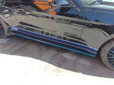 Recambio de estribos laterales para ford mustang 2014- gt referencia OEM IAM 2522625  