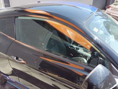 Recambio de luna delantera derecha para ford mustang 2014- gt referencia OEM IAM 2161877  