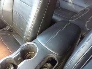Recambio de apoyabrazos central para ford mustang 2014- gt referencia OEM IAM 2599918  