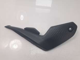 Recambio de moldura para yamaha mt-07 2014- referencia OEM IAM BAT24122  