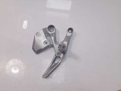 Recambio de estribo lateral para yamaha mt-09 (7.2013) 2013-2020 referencia OEM IAM 3XV274610200  