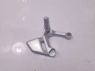 Recambio de estribo lateral para yamaha mt-09 (7.2013) 2013-2020 referencia OEM IAM 1RC274100000  