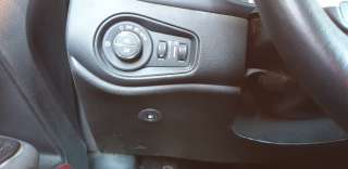 Recambio de caja reles / fusibles para jeep renegade 2014- limited 4x4 referencia OEM IAM 521581070  