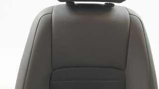 Recambio de asiento delantero derecho para lexus xe2 2019- is300h referencia OEM IAM 7150153420  
