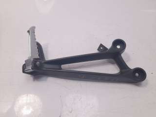Recambio de estribera derecha para yamaha mt-07 2014- mt-07 referencia OEM IAM 1WS2742L01  