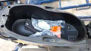 Recambio de baul bajo asiento para seat mo 2024- mo referencia OEM IAM BAUL  
