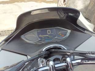 Recambio de moldura para honda pcx - pcx 125 (jk05) referencia OEM IAM 64337KWN710ZP  