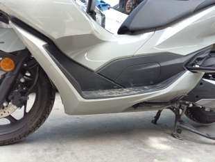 Recambio de moldura para honda pcx - pcx 125 (jk05) referencia OEM IAM 64432K1ZJ10YG  