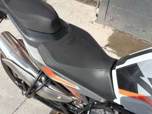 Recambio de asiento para ktm duke - 790 duke l referencia OEM IAM C90707040000  