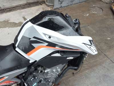 Recambio de moldura para ktm duke - 790 duke l referencia OEM IAM C90708054000BS  