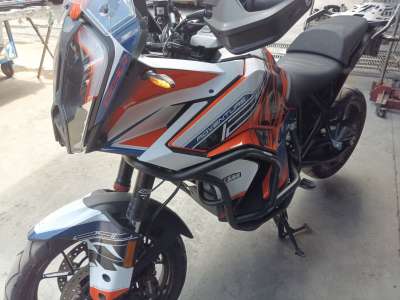 Recambio de carenado delantero izquierdo para ktm super adventure - 1290 super adventure s referencia OEM IAM 61908050044HEA  
