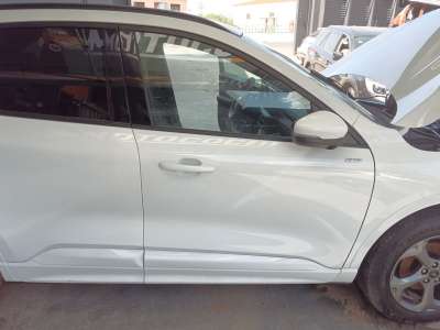 Recambio de puerta delantera derecha para ford kuga iii (dfk) 2019- 2.5 fhev referencia OEM IAM PLV4BS20124AF  