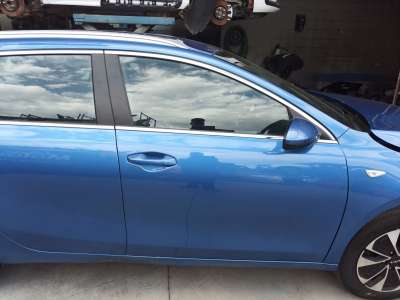 Recambio de puerta delantera derecha para kia ceed tourer (cd) 2018- 1.0 t-gdi referencia OEM IAM 76004J7000  