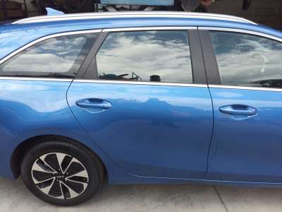 Recambio de puerta trasera derecha para kia ceed tourer (cd) 2018- 1.0 t-gdi referencia OEM IAM 77004J7200  