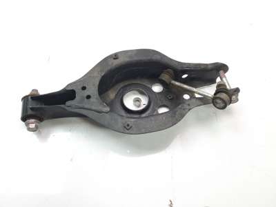 Recambio de soporte brazo suspension trasero derecho para toyota yaris 2017- referencia OEM IAM BRAZO  